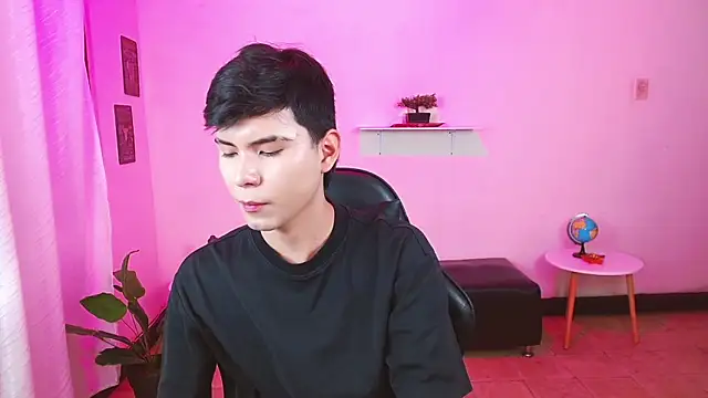 jay cum18 online show from June 4, 2026, 2:12 pm