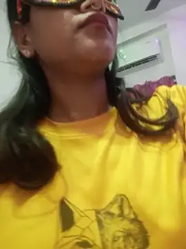 Snapshot of Hot-Rani-76 chatting on June 19, 2026, 3:38 pm Hot-Rani-76 online show from June 19, 2026, 3:38 pm