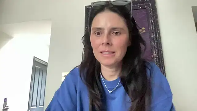 JadeLucy online show from June 5, 2026, 10:10 am