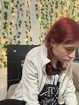 Cherry Luna1 online show from August 7, 2026, 5:31 am