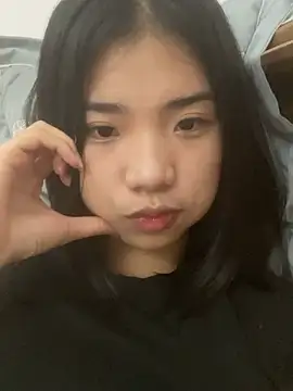 Snapshot of -Kempi- chatting on July 10, 2026, 9:01 am -Kempi- online show from July 10, 2026, 9:01 am