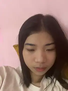Snapshot of -Kempi- chatting on July 13, 2026, 8:06 am -Kempi- online show from July 13, 2026, 8:06 am