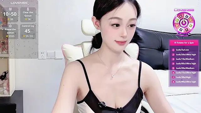 Snapshot of Ellaa999 chatting on June 20, 2026, 9:12 am Ellaa999 online show from June 20, 2026, 9:12 am
