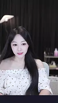 Snapshot of Ma3ole chatting on July 3, 2026, 4:08 am Ma3ole online show from July 3, 2026, 4:08 am