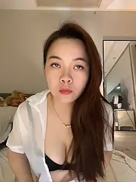 qianduoduo521 online show from July 11, 2026, 3:26 pm