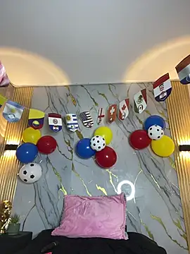 Tinakitten online show from June 28, 2026, 12:22 pm