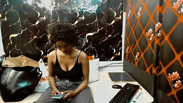 Caramelminxx  online show from July 8, 2026, 7:24 am