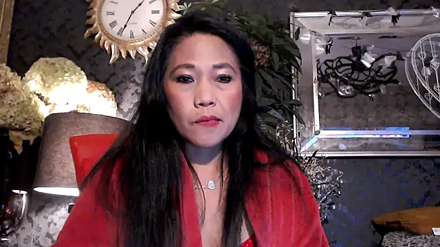 Snapshot of Hornygirltheone chatting on October 31, 2025, 12:33 am Hornygirltheone online show from October 31, 2025, 12:33 am