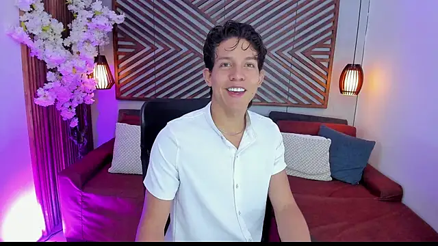 Snapshot of LevinFox chatting on July 16, 2026, 11:27 am LevinFox online show from July 16, 2026, 11:27 am