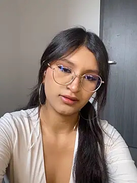 lizyyyy  online show from June 9, 2026, 8:53 pm