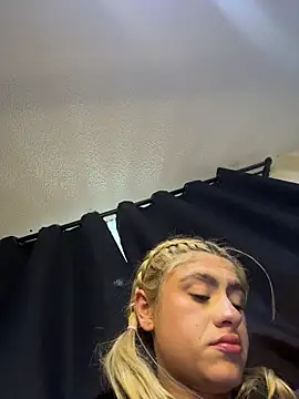 Lia-firee online show from June 22, 2026, 3:08 am