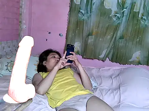 Snapshot of Asianpinaylicious chatting on July 18, 2026, 6:56 pm Asianpinaylicious online show from July 18, 2026, 6:56 pm