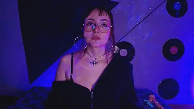 Allissa Noir online show from August 7, 2026, 2:57 am