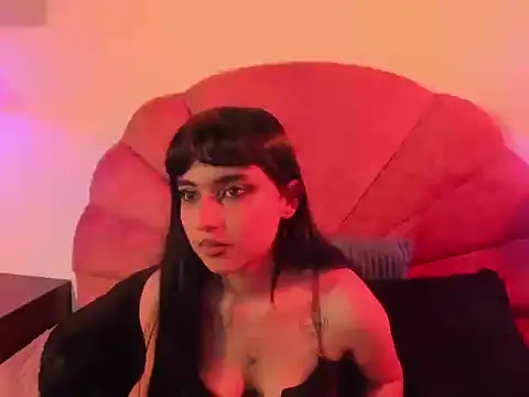 VelvetRaven  online show from June 14, 2026, 4:14 am