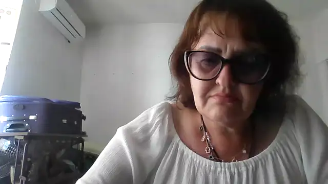 ErikaXShine online show from June 21, 2026, 12:41 pm