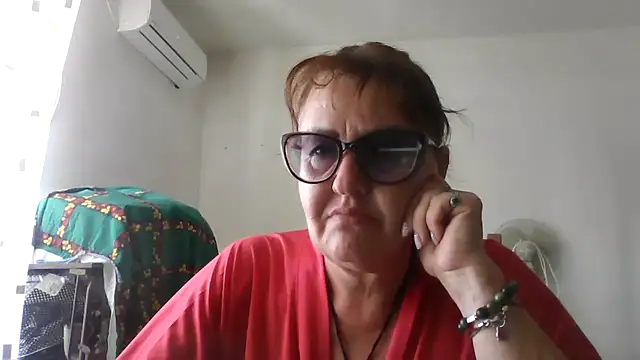 ErikaXShine online show from June 25, 2026, 12:09 pm