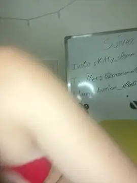 kittyslann online show from July 8, 2026, 12:53 pm