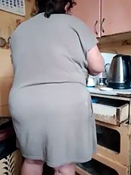 oksana72 online show from April 24, 2026, 11:23 am