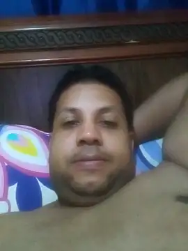BustlingShirt online show from June 14, 2026, 2:24 am