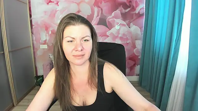 LunaKissesx online show from July 5, 2026, 12:12 pm