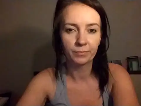 Snapshot of JenniferAlone chatting on July 8, 2026, 9:08 pm JenniferAlone online show from July 8, 2026, 9:08 pm
