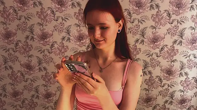 Snapshot of MiraCharming chatting on June 11, 2026, 8:01 am MiraCharming online show from June 11, 2026, 8:01 am
