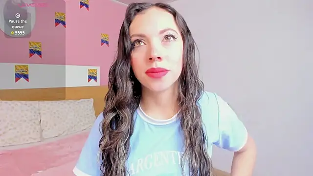 Snapshot of AshleyBenoitt chatting on July 11, 2026, 1:14 pm AshleyBenoitt online show from July 11, 2026, 1:14 pm