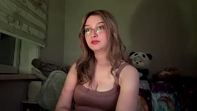 CloudyFoxy online show from June 11, 2026, 8:29 pm