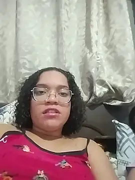 Snapshot of Esquetadinhas chatting on July 18, 2026, 1:43 am Esquetadinhas online show from July 18, 2026, 1:43 am