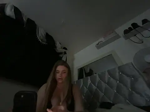 Violetsinxx online show from June 14, 2026, 1:03 am