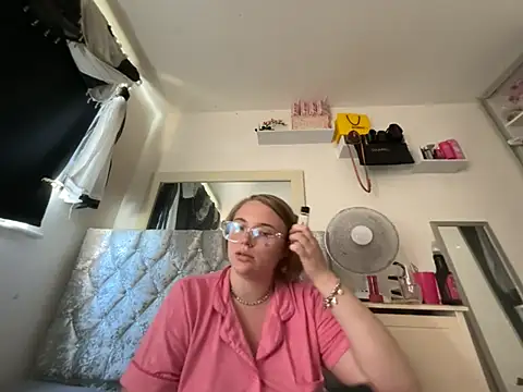 Violetsinxx online show from June 23, 2026, 1:31 pm