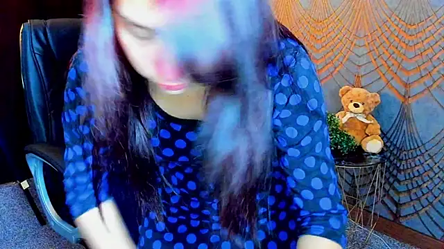 Livia Shy online show from June 26, 2026, 5:34 am