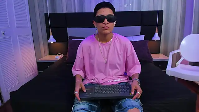 Pixelriott online show from June 16, 2026, 8:00 pm