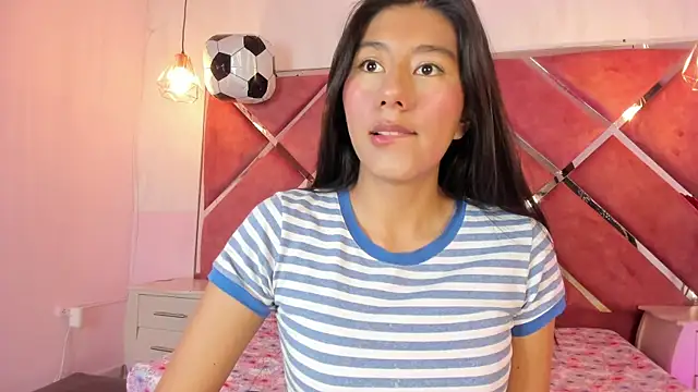 Carla Alvez online show from June 25, 2026, 2:21 pm