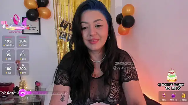 Snapshot of LauraToro_ chatting on September 29, 2025, 1:38 pm LauraToro online show from September 29, 2025, 1:38 pm