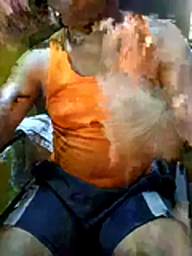 Snapshot of Lawrencedlkk007 chatting on April 16, 2026, 9:10 am Lawrencedlkk007 online show from April 16, 2026, 9:10 am