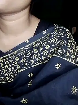 Snapshot of Ishaniya chatting on July 3, 2026, 6:03 pm Ishaniya online show from July 3, 2026, 6:03 pm