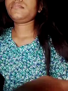 Snapshot of Ishaniya chatting on July 15, 2026, 8:41 am Ishaniya online show from July 15, 2026, 8:41 am