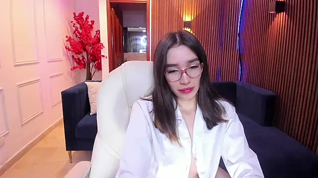 Emma caarter  online show from July 10, 2026, 3:11 am