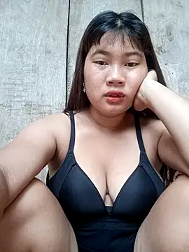 Emelyzz online show from June 25, 2026, 12:21 am