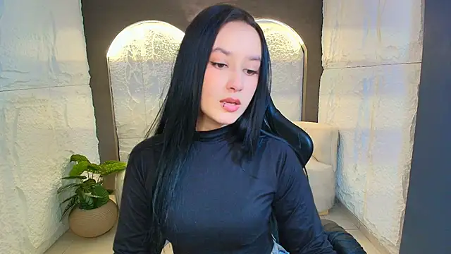 Aleja r  online show from July 21, 2026, 7:38 pm
