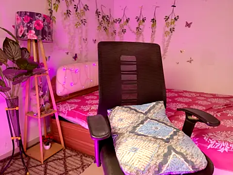 Sizzling queen69 online show from July 28, 2026, 4:05 pm