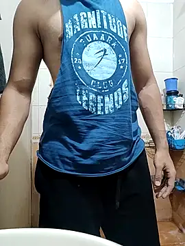 hunkfreakin online show from June 15, 2026, 7:54 am