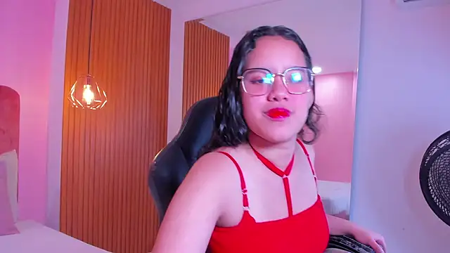 shayra alina online show from July 4, 2026, 12:44 pm