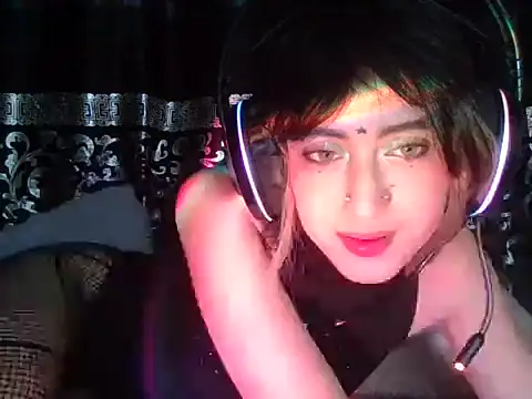 kittenpasive30 online show from June 16, 2026, 11:40 pm
