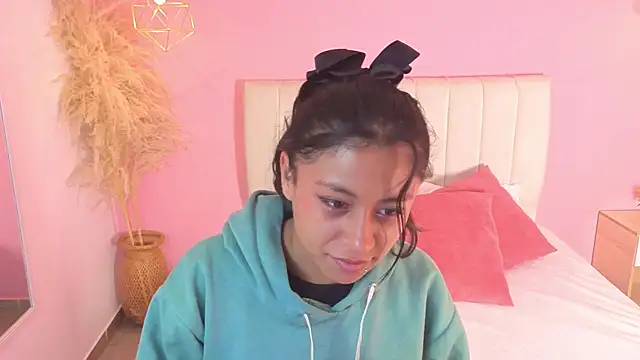 Snapshot of valeria__torres chatting on July 16, 2026, 10:43 am valeria torres online show from July 16, 2026, 10:43 am