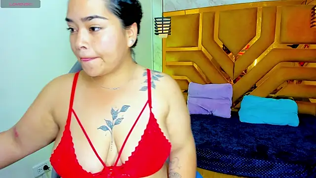 Snapshot of Violett_Cinnamon chatting on July 17, 2026, 11:06 am Violett Cinnamon online show from July 17, 2026, 11:06 am
