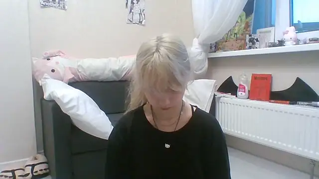 DinaKolter online show from July 15, 2026, 4:45 pm