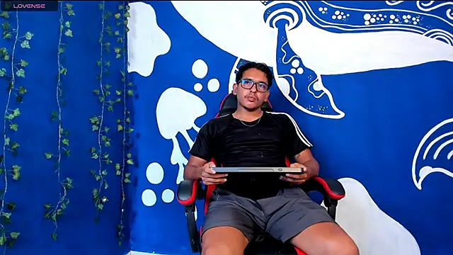 malakai vibess online show from June 12, 2026, 7:13 pm