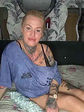 Snapshot of InkedMissLaBaehm chatting on June 30, 2026, 9:38 pm InkedMissLaBaehm online show from June 30, 2026, 9:38 pm